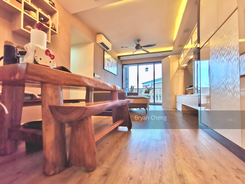 Prive (D19), Condominium #202502092